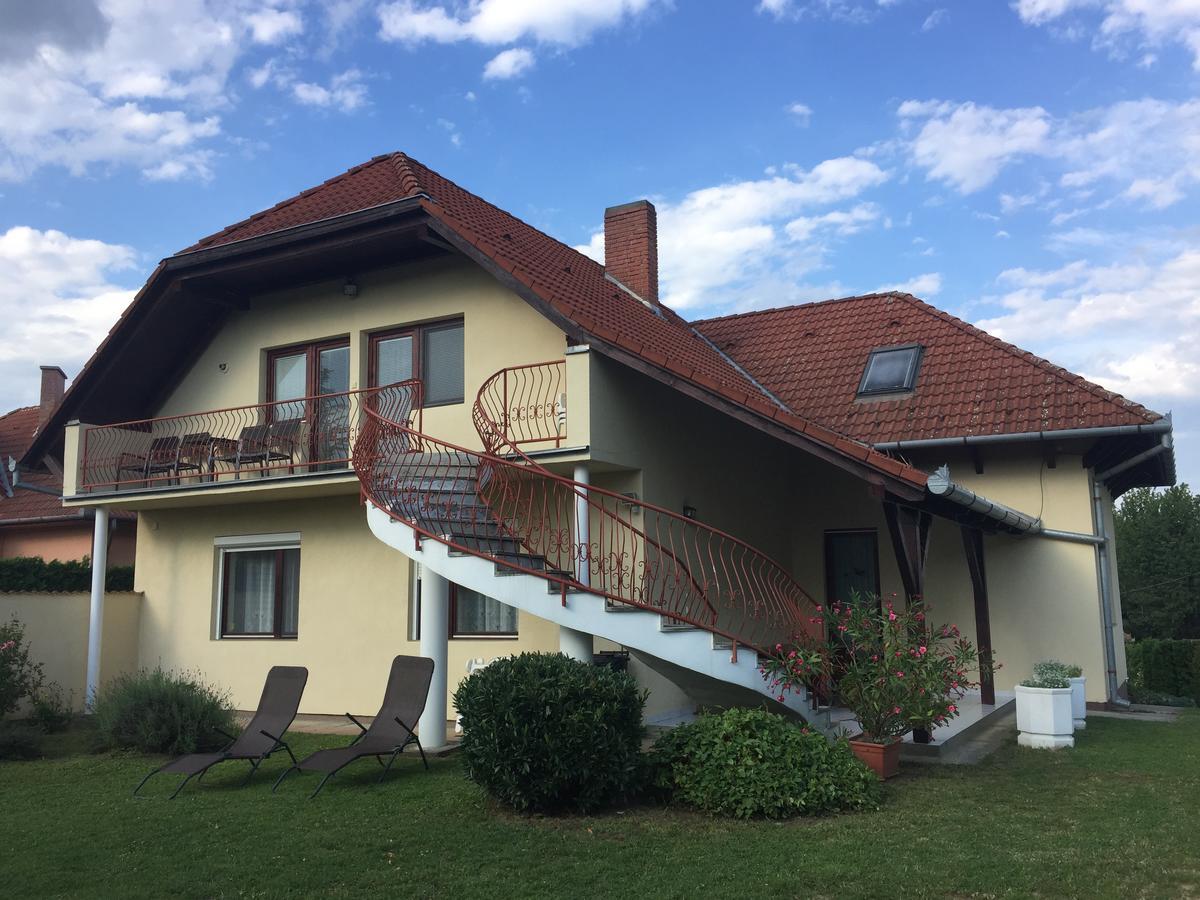 Maria Apartmanhaz Залакарош Экстерьер фото
